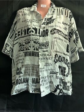 Unbreak It Black & White Graphic Print Short-Sleeve Button-Up Shirt SM